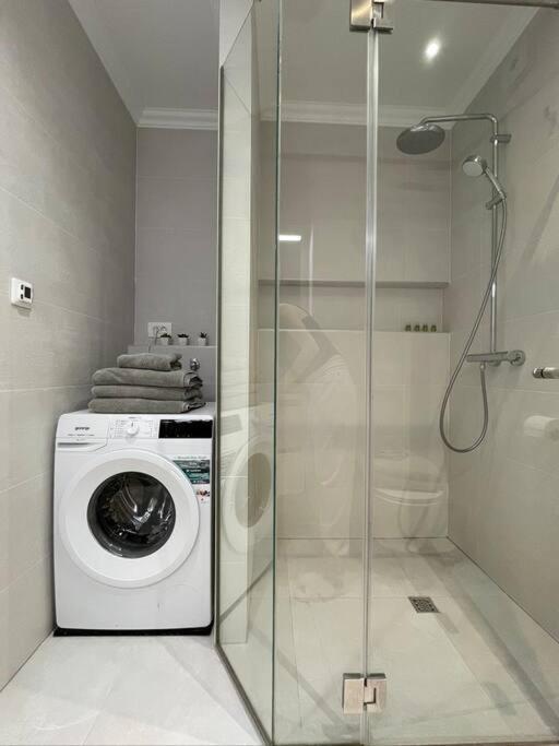 Modern 2bdrm Luxeview4- Seaview Apartma