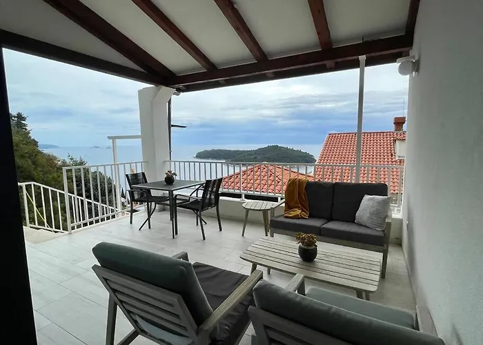 Modern 2Bdrm Apt Luxeview4- Seaview