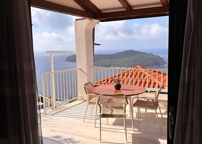 Modern 2Bdrm Apt Luxeview4- Seaview